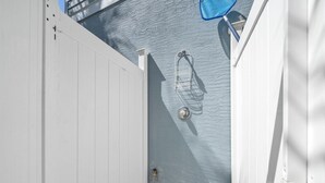 Talo, useita sänkyjä (Sandy Shore Retreat) | Ulkoalueet