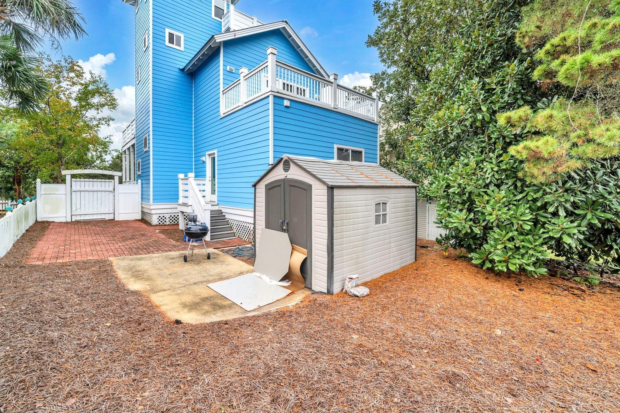 House, Multiple Beds (U My Boy Blue) | Exterior