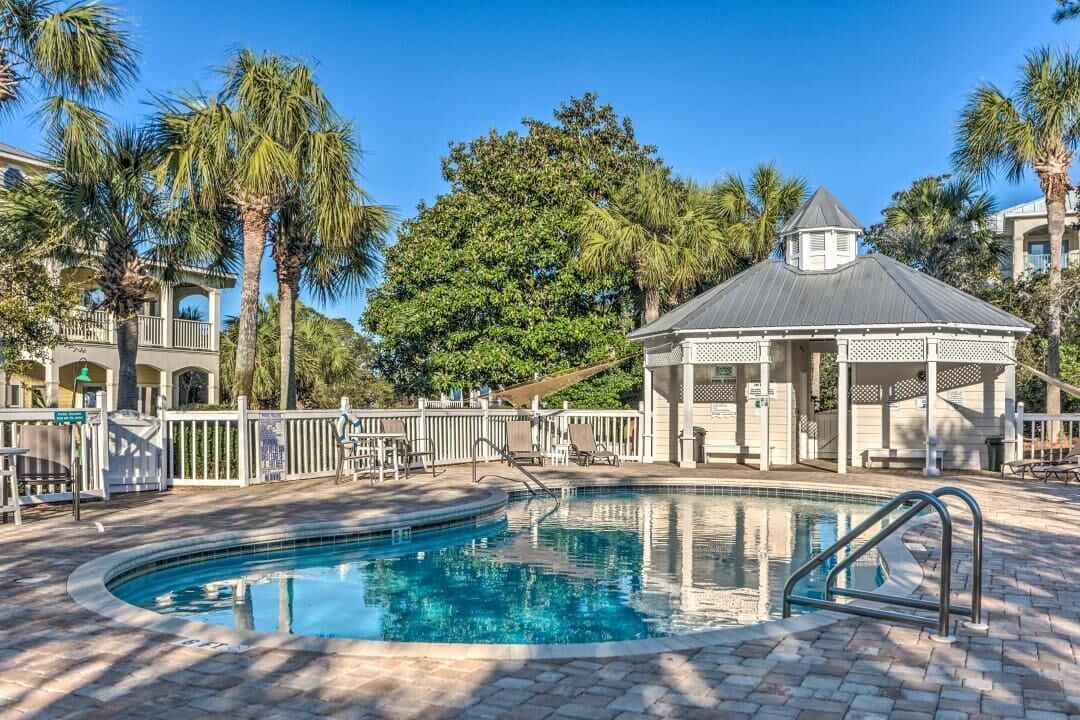 House, Multiple Beds (U My Boy Blue) | Pool