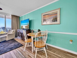 Dining - Destin West Sandpiper 608 (Fort Walton Beach)