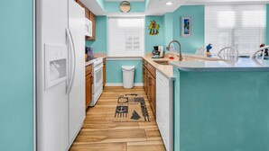 Condo, 1 King Bed with Sofa bed (Destin West Sandpiper 608) | Private kitchen - Destin West Sandpiper 608 (Fort Walton Beach)