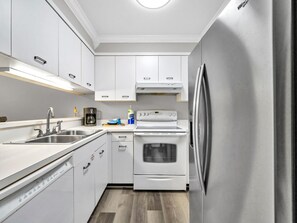 Condo, 1 King Bed with Sofa bed (Sandprints II B-1) | Private kitchen - Sandprints II B-1 (Miramar Beach)