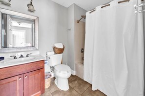 House, Multiple Beds (Aruba) | Bathroom - Aruba (Miramar Beach)
