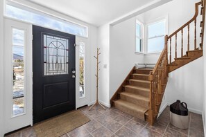 Interior - Historic 1-BR Carriage House w/ Modern Comfort (West Rutland)