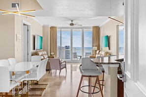 Condo, Plusieurs lits (St. Lucia Penthouse 2 at Silver Shell) | Restauration