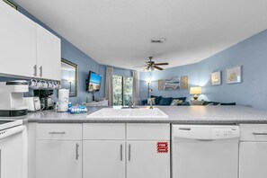 Private kitchen - Gulfview II - 223 (Miramar Beach)