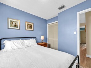 คอนโด, หลายเตียง (Canal Place 8) | 3 ห้องนอน