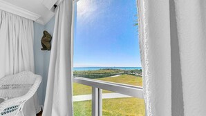 Condo, 1 King Bed (Shoreline Towers 1023) | Interior - Shoreline Towers 1023 (Destin)