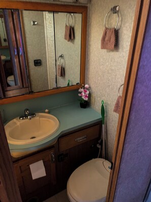 Towels, soap, toilet paper - Kamyla Cottage (Tijuana)