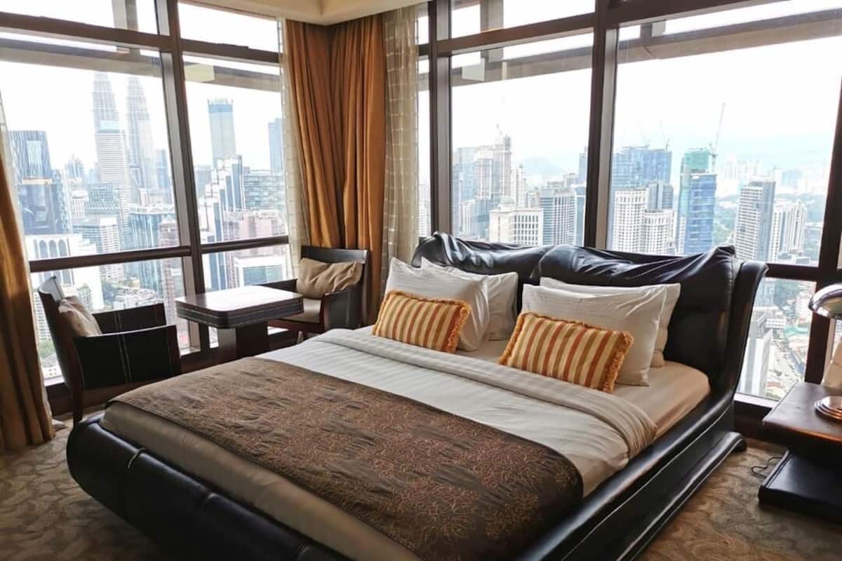 Family Apartment, City View | Hypo-allergenic bedding, in-room safe, desk, soundproofing