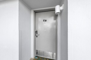 Daire, Birden Çok Yatak (Emerald Towers 302) | İç mekân