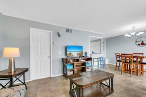 Appart'hôtel, 1 grand lit et 1 canapé-lit (Sandpiper Cove 2031) | Intérieur