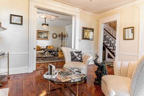 Interior - Miss Murphy's Bed and Breakfast (Galena)