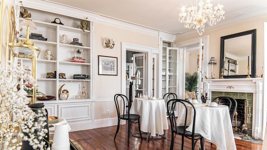 Miss Murphy's High Street Inn