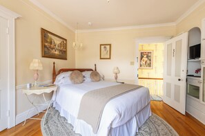 Individually decorated, individually furnished, blackout curtains - Miss Murphy's High Street Inn (Galena)