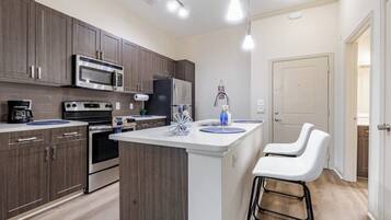 Microwave, oven, stovetop, dishwasher