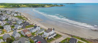 The Breakers Inn
