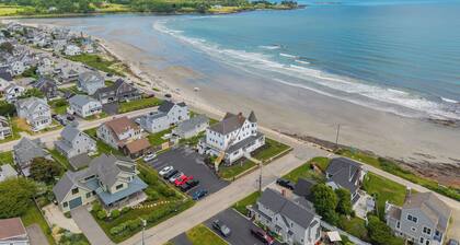The Breakers Inn