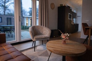 Smart TV - Cozy chalet in nature | Hellendoorn (Haarle)