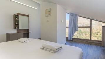 2 bedrooms, Internet, bed sheets