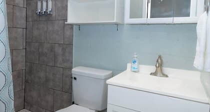 Private Suite | Comfortable, Quiet & Well-Equipped