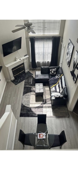 Living area - Luxury Buckhead Loft (Atlanta)