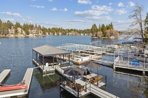 Marina - Serene 6-bedroom lake front house in beautiful Lake Arrowhead (Lake Arrowhead)