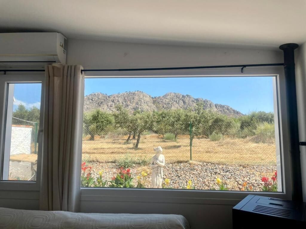 3 chambres, fer et planche à repasser, Wi-Fi, draps fournis