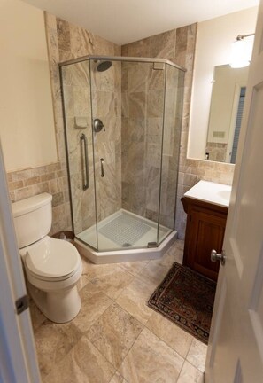 Bathroom - New listing! Huge waterfront estate with Dock & Float! (Boothbay)