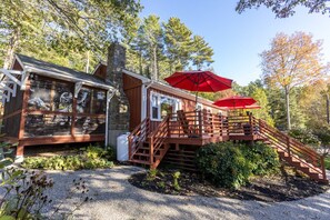 Exterior - Lakeview Cottage by Sea Maine (Boothbay Harbor)