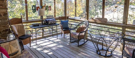 تناول الطعام بالخارج