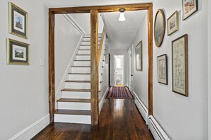 Interior - New! Perfect for families and larger groups seeking comfort and gathering space! (Edgecomb)