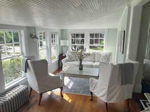 TV - New! Charming coastal property - 2 unique spaces to choose from! (Boothbay Harbor)