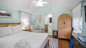 WiFi - New! Perfect for couples, solo travelers, or as extra space for larger groups! (Boothbay Harbor)