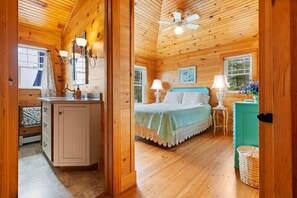 5 bedrooms, WiFi - New! A stylish and comfortable home designed for relaxation and convenience! (Boothbay Harbor)