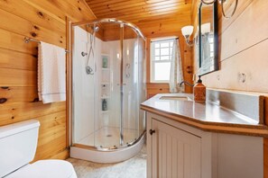 Towels - New! A stylish and comfortable home designed for relaxation and convenience! (Boothbay Harbor)