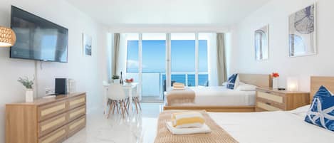 Comfort Studio, Balcony, Sea View | Laptop workspace, free WiFi