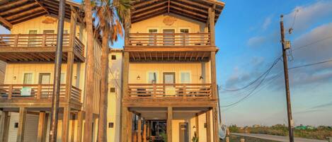 House (3 Bedrooms) | Front of property