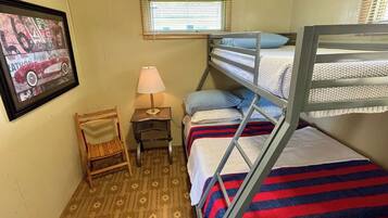 2 bedrooms, free WiFi, bed sheets