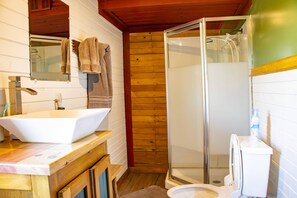 Shower - Sunset Point at the Nook — Charming Lakefront Home with Deck & Modern Comforts (Cornell)