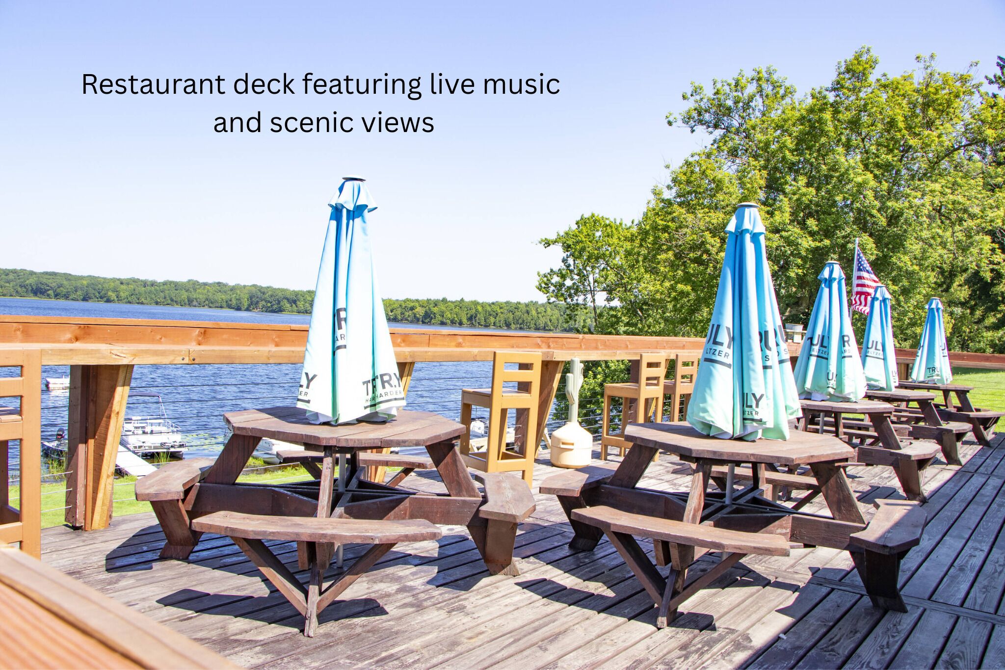 屋外ダイニ  ングエリア