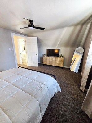 4 slaapkamers, een bureau, wifi, beddengoed