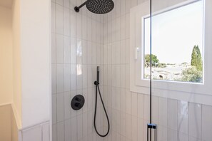 Shower, hair dryer - Farigola house with communal pool (L'Escala)