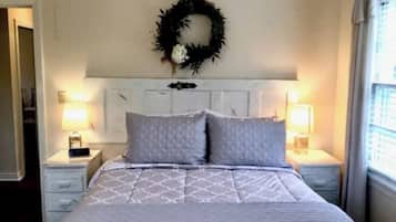 3 bedrooms, iron/ironing board, WiFi, bed sheets
