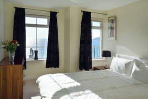 Bügeleisen/Bügelbrett, WLAN, Bettwäsche