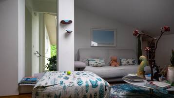 1 habitación, tabla de planchar con plancha, wifi gratis y ropa de cama