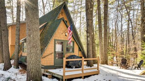 Unclassified image, 5 of 29, button - 8 Mi to Cranmore Mtn Resort: A-Frame w/ Fire Pit (Center Conway)