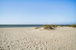 Beach - Walk to Biloxi Beach Fun! Chic & Updated Townhome (Biloxi)