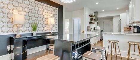 Refrigerador, microondas, parrilla de estufa y lavavajillas