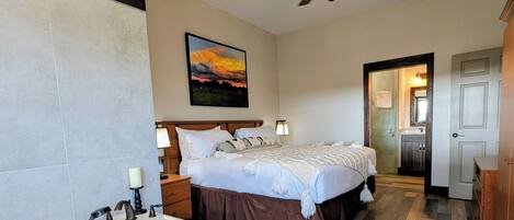 2 soverom, strykejern/-brett, wi-fi og sengetøy